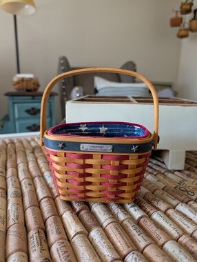 Longaberger 2001 Inaugural Basket W/ Fabric Liner & Plastic Protector